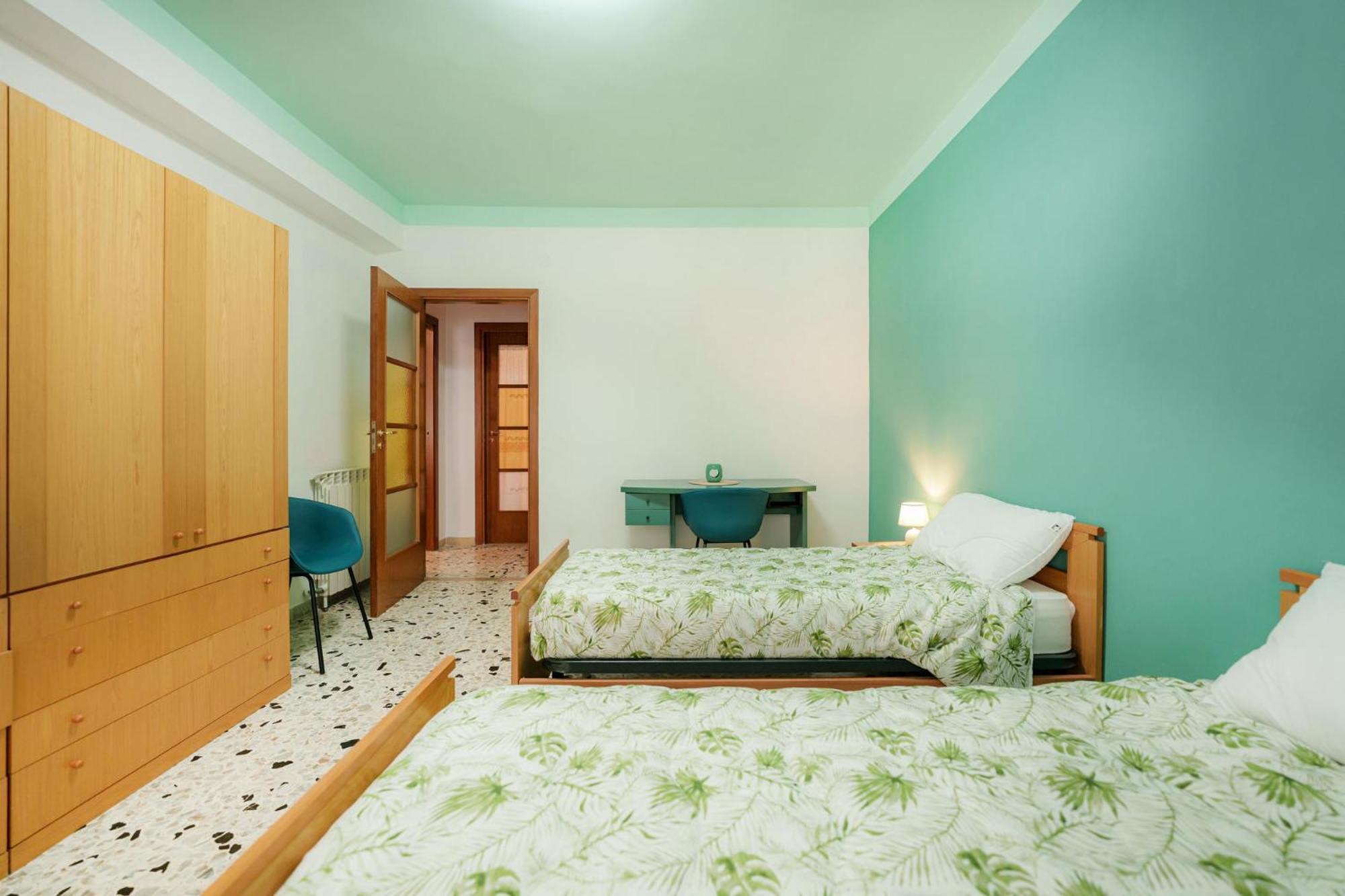 Casa Spaziosa, A Pochi Passi Da Metro E Centro