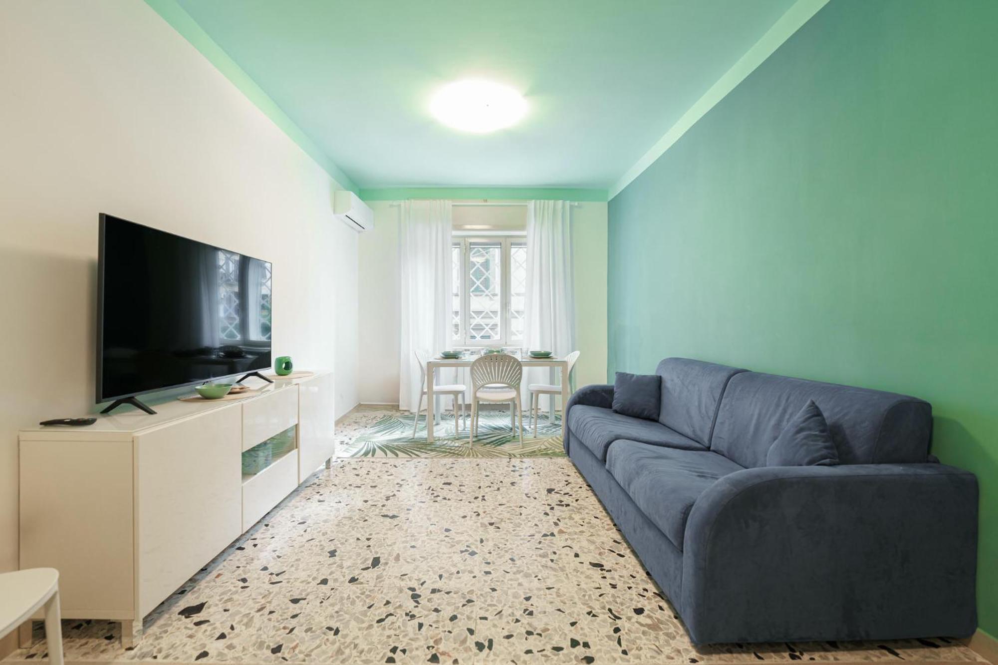Casa Spaziosa, A Pochi Passi Da Metro E Centro Naples