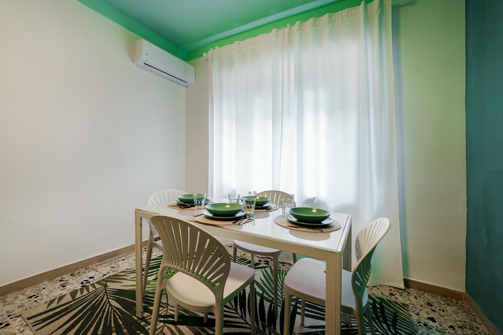 Apartment Casa Spaziosa, A Pochi Passi Da Metro E Centro *