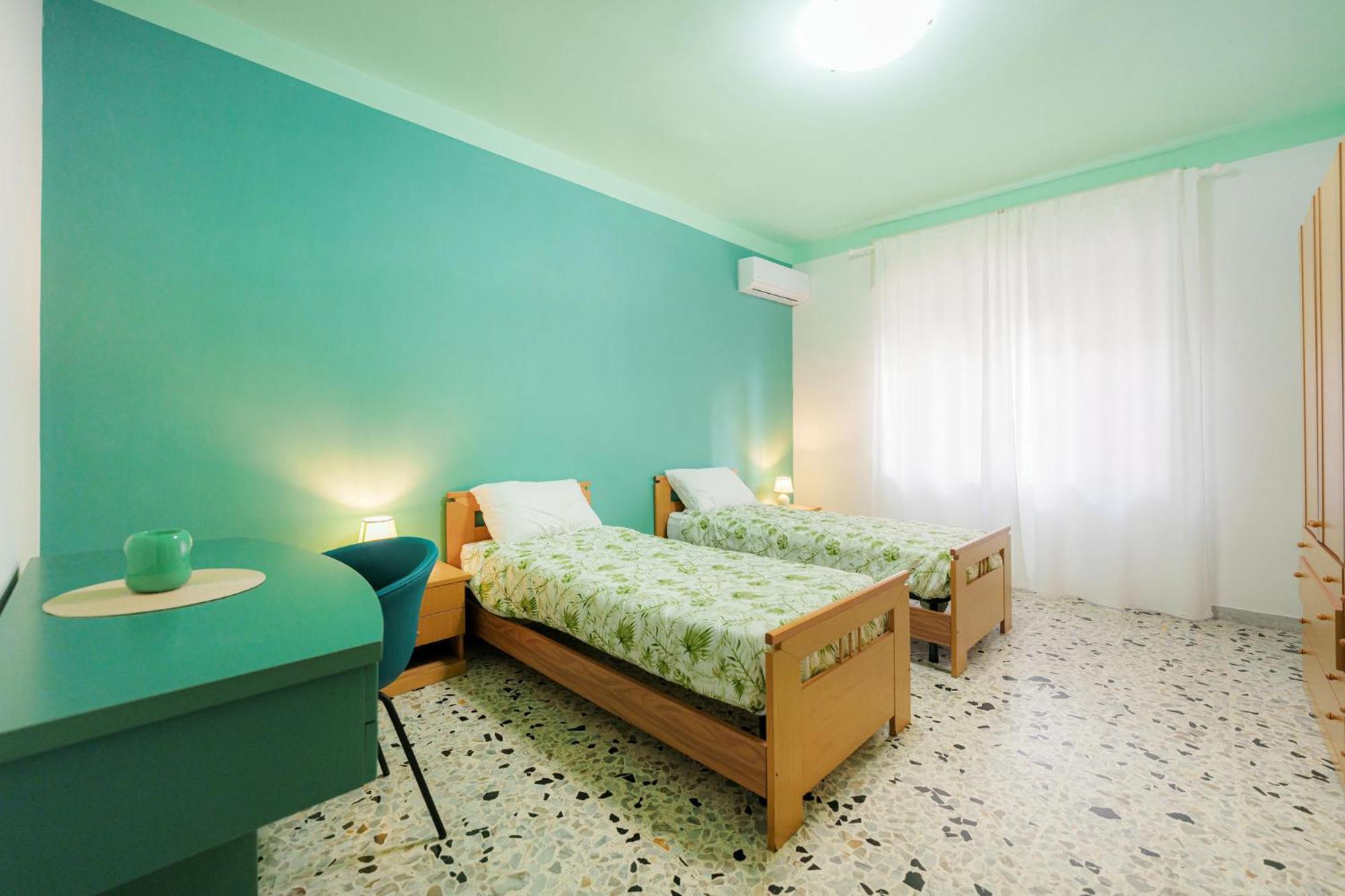 Casa Spaziosa, A Pochi Passi Da Metro E Centro *